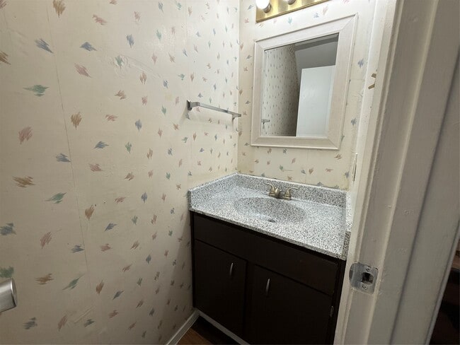 Building Photo - 8050 Sands Point Dr