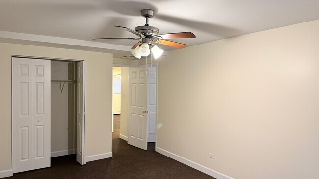 Building Photo - 9036 S Cottage Grove Ave