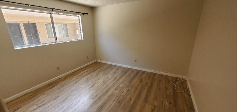 Building Photo - 2213 Voorhees Ave