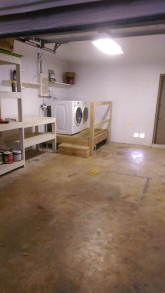 Building Photo - 4780 Pontchartrain Dr