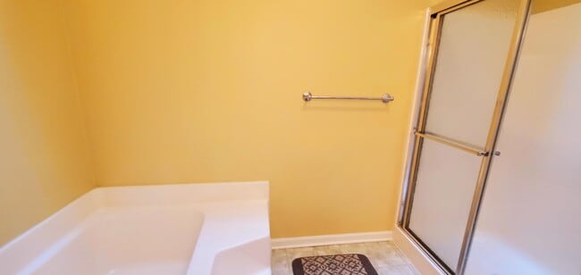 Building Photo - 1354 Fox Pointe Cir