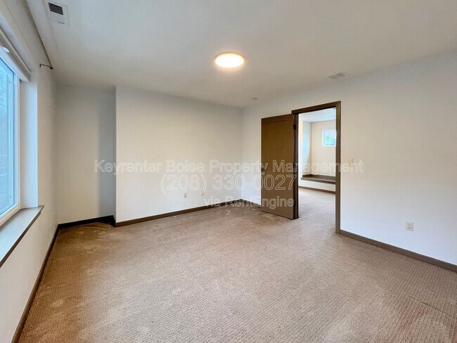 Building Photo - 2640 W Neff St