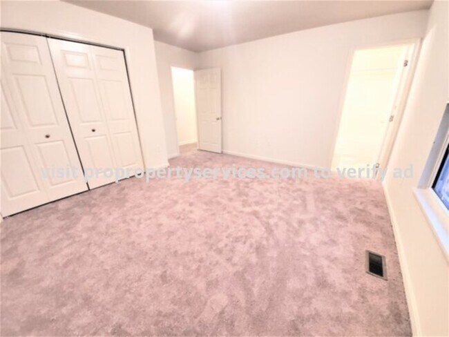 Building Photo - Charming Raised Rancher With Lawn Care Included