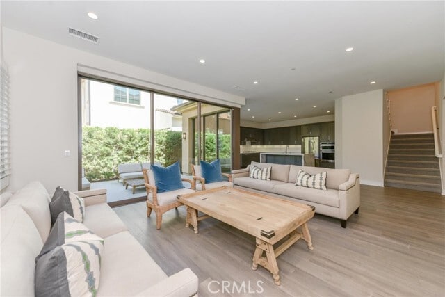 Building Photo - 121 Linda Vis