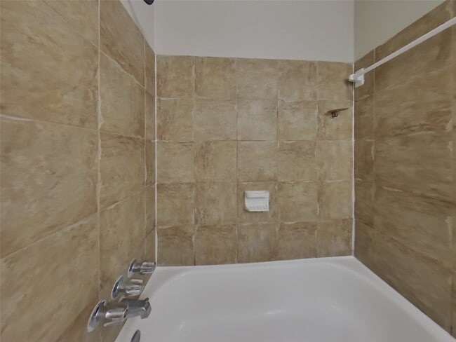 Building Photo - 14202 Clear Forest Dr