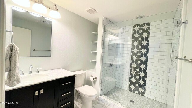 Building Photo - 3302 N 7th St