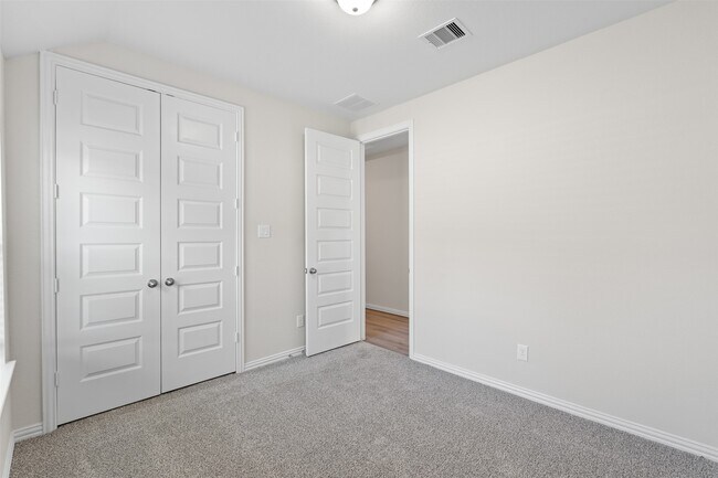 Building Photo - 106 Violet Carson Ct