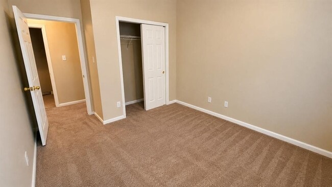 Building Photo - 126 Copperwood Loop