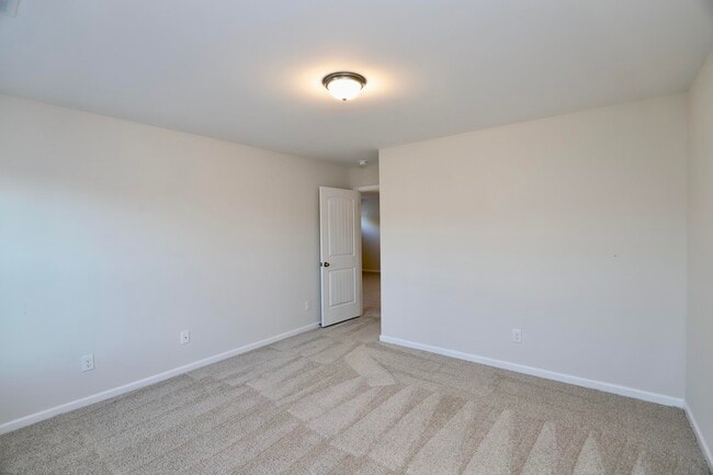 Building Photo - 1960 Barnhart Dr