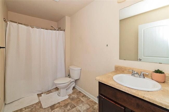 Building Photo - 2084 Sawgrass Dr