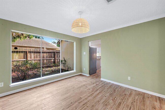 Building Photo - 10735 Kitty Brook Dr