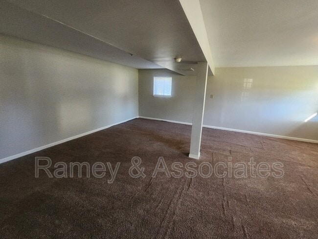 Building Photo - 1700 Cimmaron Trail