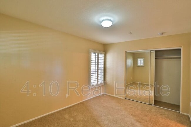 Building Photo - 4175 E Jasper Dr