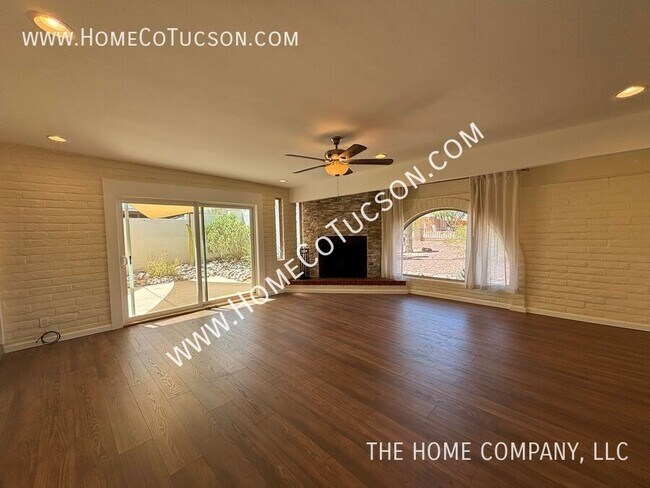 Building Photo - 8628 N Placita Del Cardo