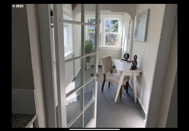 Building Photo - 1134 SE 45th Ave