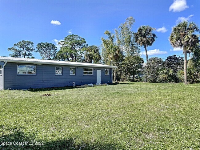 Building Photo - 124 Bermuda St