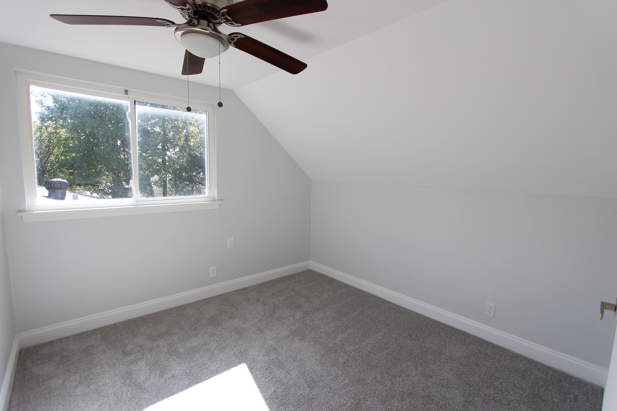 Bedroom 3 - 1418 Finley Rd