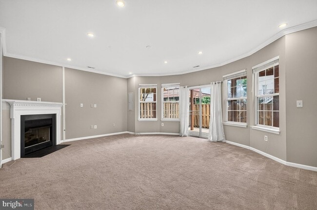 Building Photo - 6805 Oregano Ln