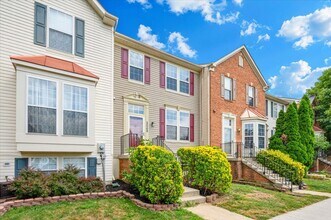 Building Photo - Ballenger Creek Show Stopper for Lease