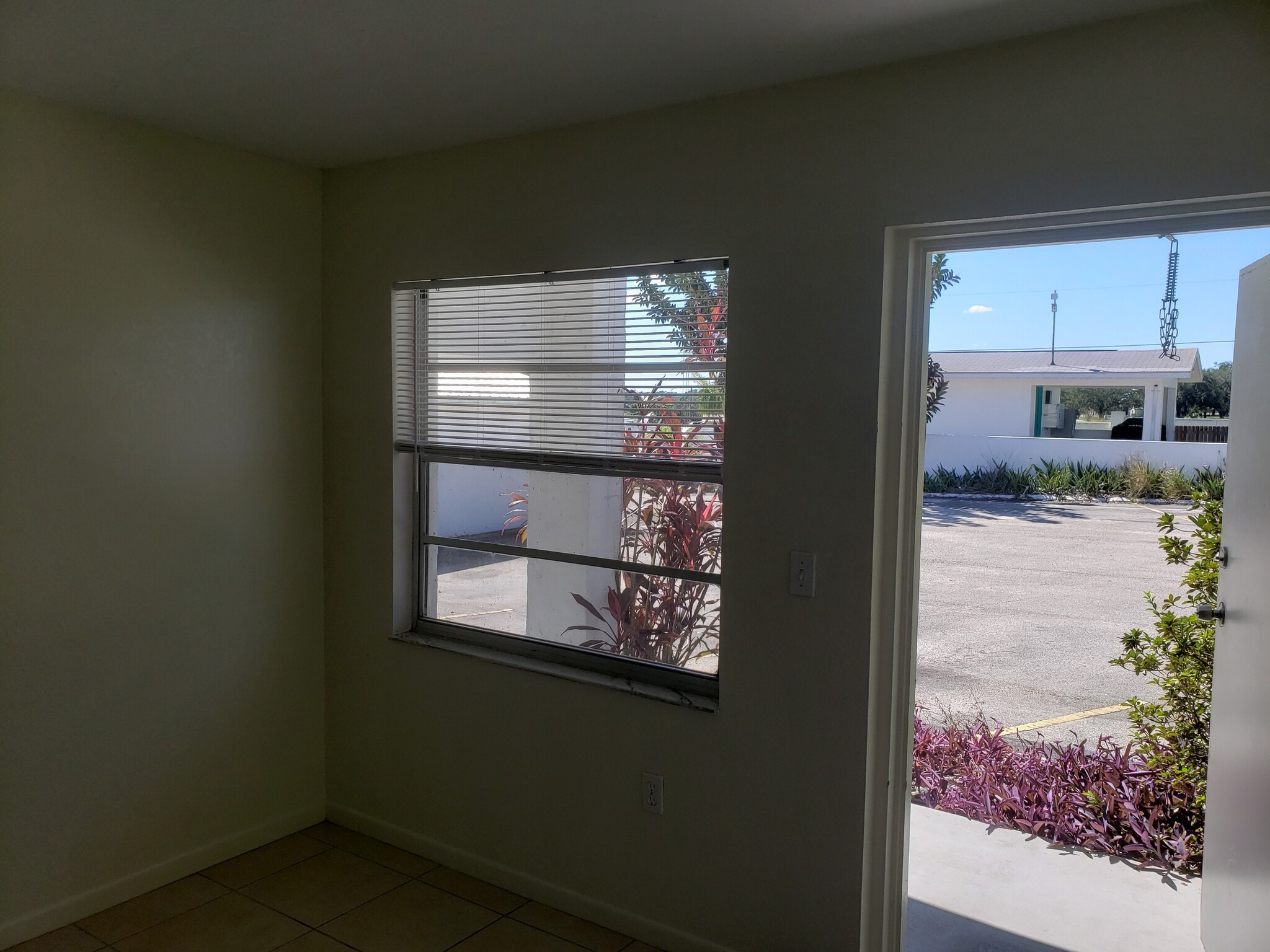 Building Photo - 2029 Arbuckle Creek Rd