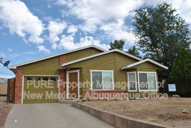 Primary Photo - 4224 Applewood Dr