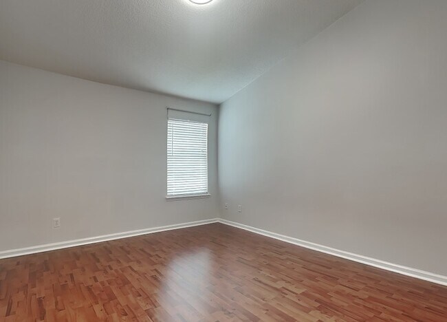 Building Photo - 575 Oakleaf Plantation Pkwy