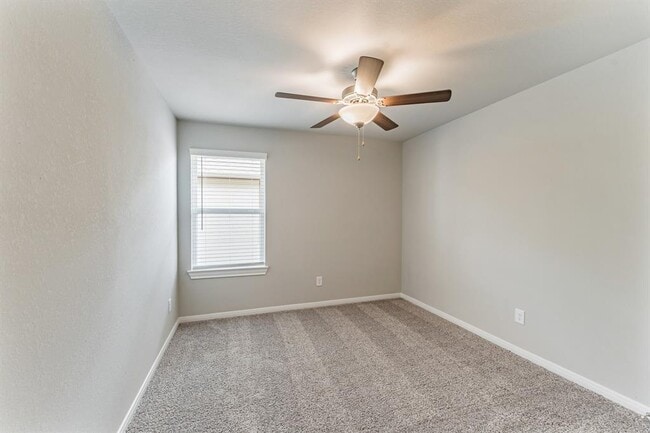 Building Photo - 4322 Pale Fox Ln