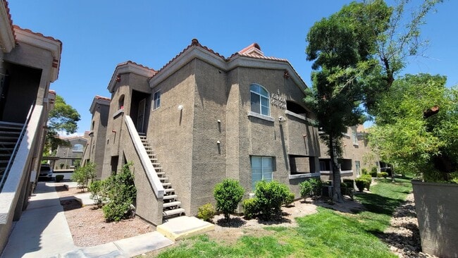 Primary Photo - 5525 W Flamingo Rd