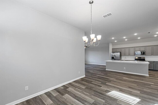 Building Photo - 4946 Hitchings Ct
