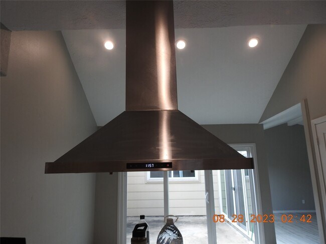 Building Photo - 22 Chapparal Ct