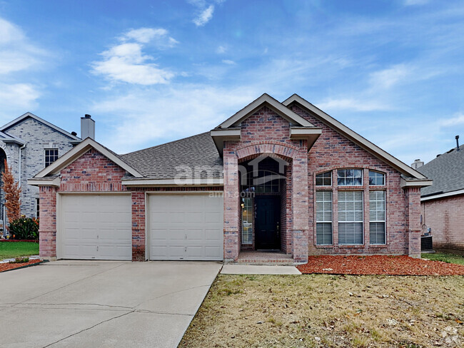 Building Photo - 6736 Braeview Dr