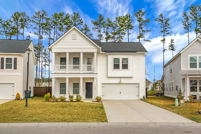 Building Photo - 5 Bedroom, 3.5 Bath, Beautiful Summerville Home, Master on Main