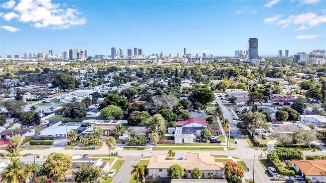 Building Photo - 600 SW 8th St