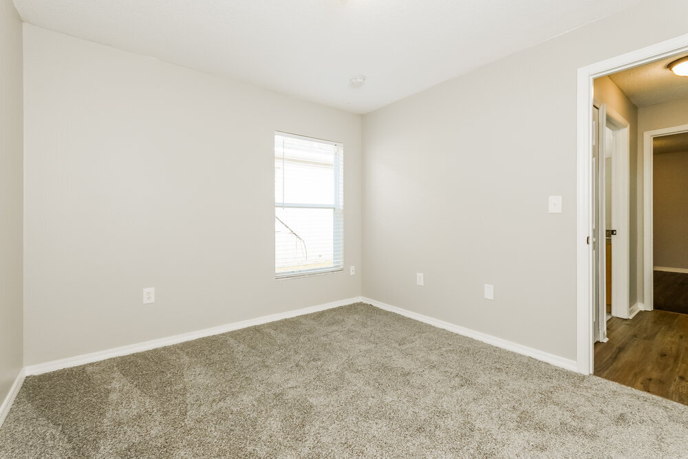Building Photo - 1718 Putney Cir