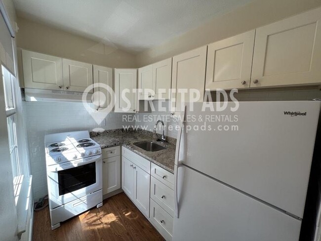 Building Photo - 1 bedroom in Boston MA 02130