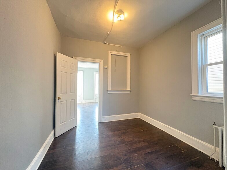 218 Bowers Ave 3 - 220 Bowers St