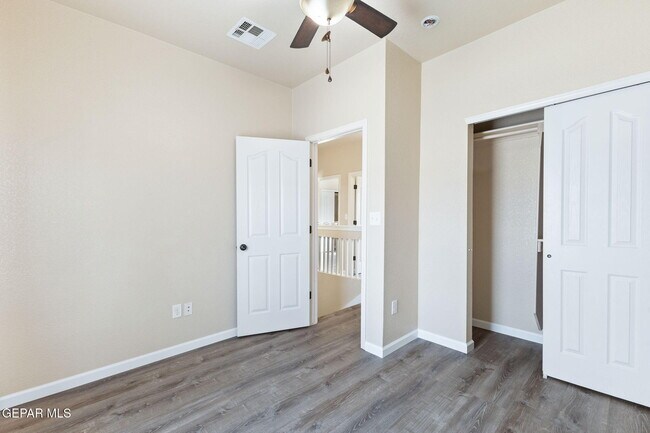 Building Photo - 11107 Redstone Cove Dr