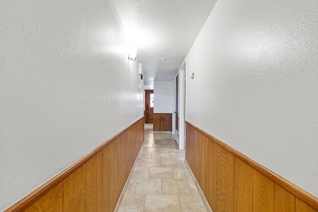 Building Photo - 2321 Union Ave