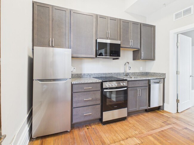 Building Photo - 7 E Franklin St