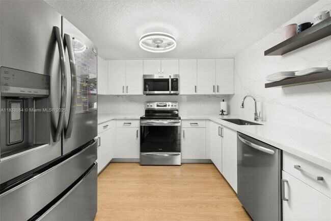 Building Photo - 1650 Coral Wy