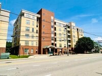 Building Photo - 1117 University Ave