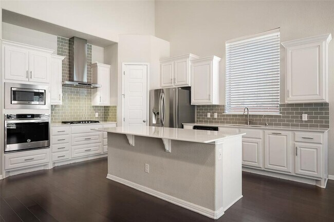 Building Photo - 2909 Zelma Dr