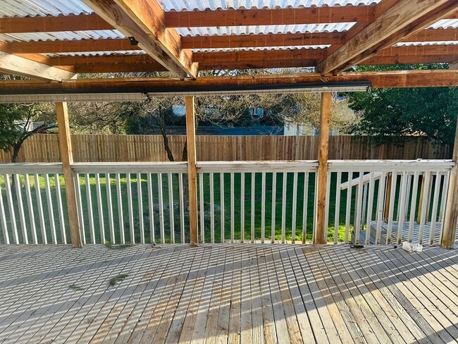 Building Photo - Charming Updated Home Centrally Located