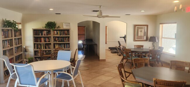 Building Photo - 5510 N Ocean Blvd