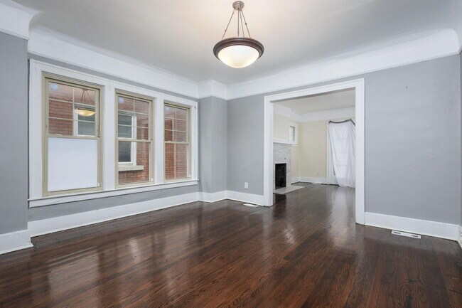 Building Photo - 1721 Atkinson St