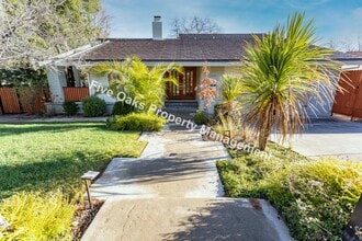 Building Photo - 2815 Stanford Ln