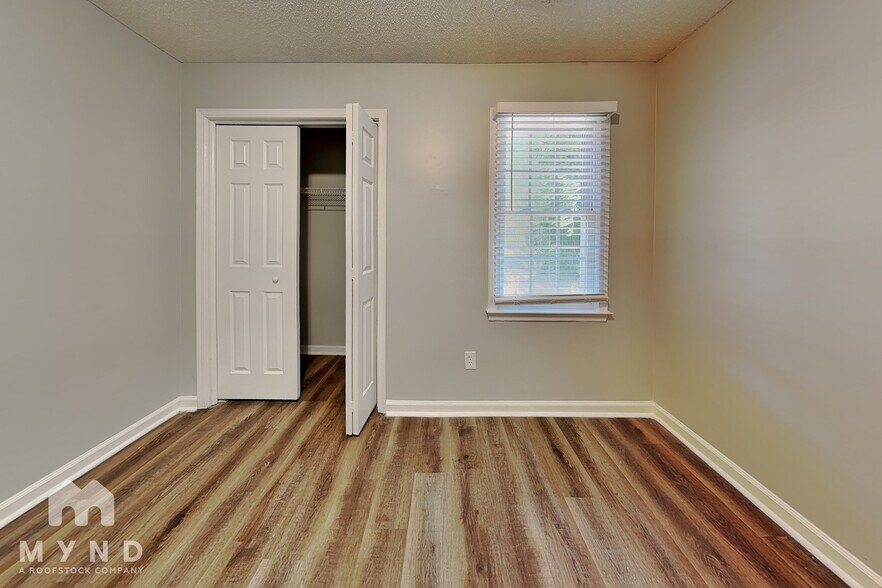 Building Photo - 409 Crosspine Dr