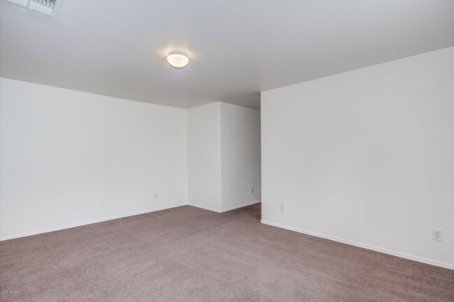 Building Photo - 3019 S 101st Ave