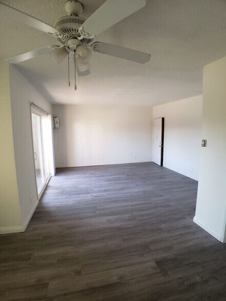 Building Photo - 5433 Sepulveda Blvd