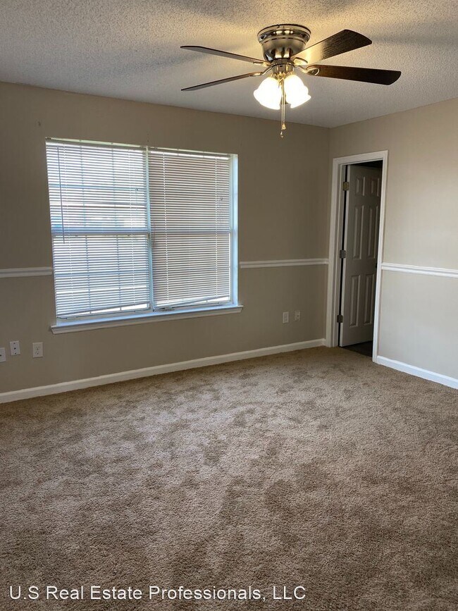 Building Photo - 3 br, 2 bath House - 702 Waterfield Drive